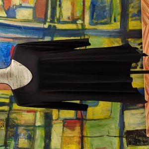 Alisha d black V-neck tunic size large